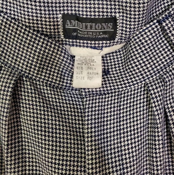 Houndstooth Shorts - Picture 6 of 9